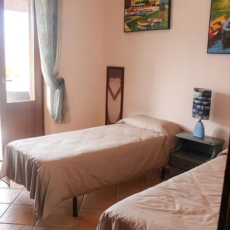 A F R O D I T E Casa de hóspedes Lípara
